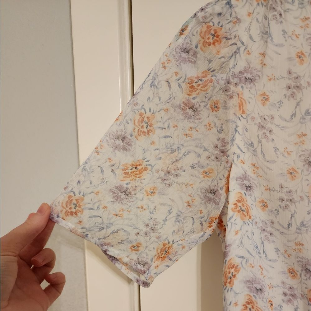 1. State Blouse - Picture 4 of 5